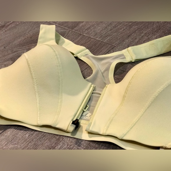 Adidas x Ivy Park - Drip 2 | Medium Support Zip Bra, Yellow Tint - Picture 6 of 10